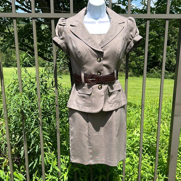 NWOT BCX 2 Piece Brown Dress & Jacket Suit with Belts Size 5 / M - Picture 1 of 16